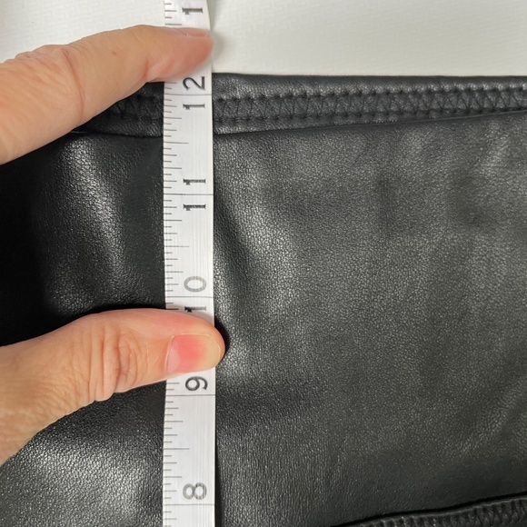 7 For All Mankind Black Vegan Leather Leggings, 1X - Picture 8 of 9